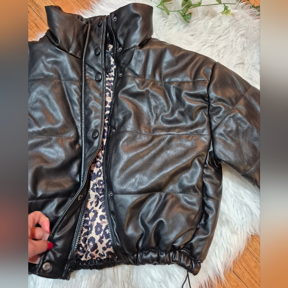 ME JANE Black Women's Puffer Faux Leather Jacket SIZE M. - Picture 3 of 16